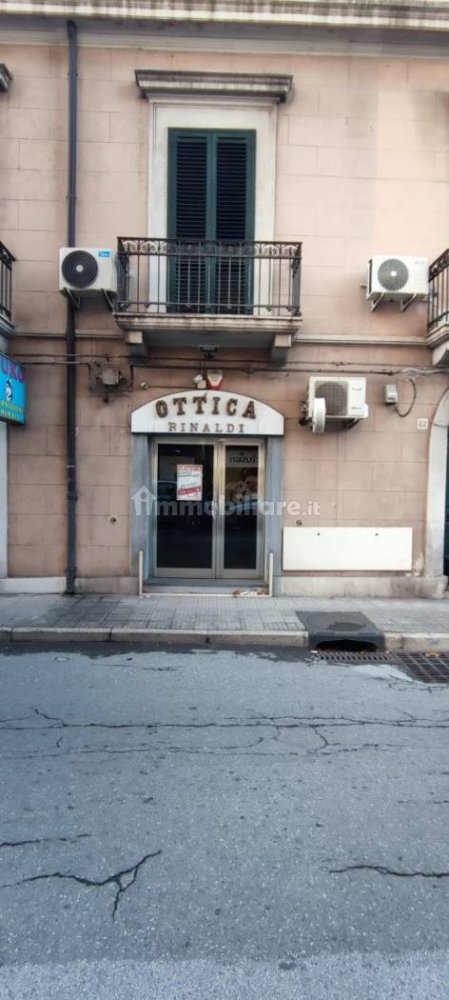 Imóvel comercial de 1 divisão em Messina, Italy N.º 47443