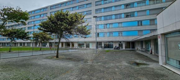 Apartamento de 4 dormitorios en Matosinhos, Portugal No. 40532 44