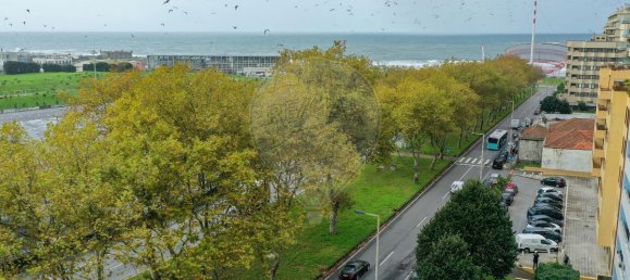 Apartamento de 4 dormitorios en Matosinhos, Portugal No. 40532 15