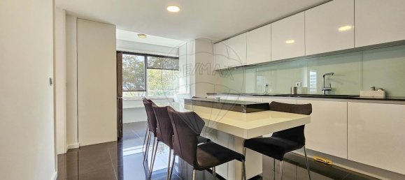 Apartamento de 4 dormitorios en Matosinhos, Portugal No. 40532 5