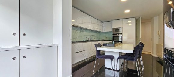 Apartamento de 4 dormitorios en Matosinhos, Portugal No. 40532 6