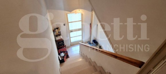 Casa de 6 divisões em Assisi, Italy N.º 126254 3