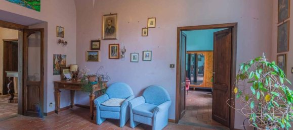 Дом с 20 комнатами в Витербо, Италия № 154602 18