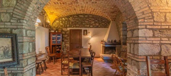 Дом с 20 комнатами в Витербо, Италия № 154602 12