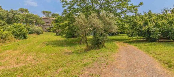 Дом с 20 комнатами в Витербо, Италия № 154602 9