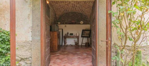 Дом с 20 комнатами в Витербо, Италия № 154602 10