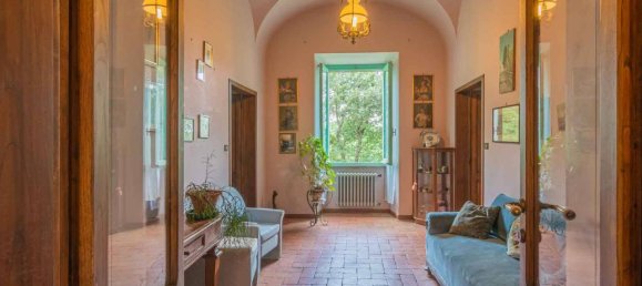 Дом с 20 комнатами в Витербо, Италия № 154602 17