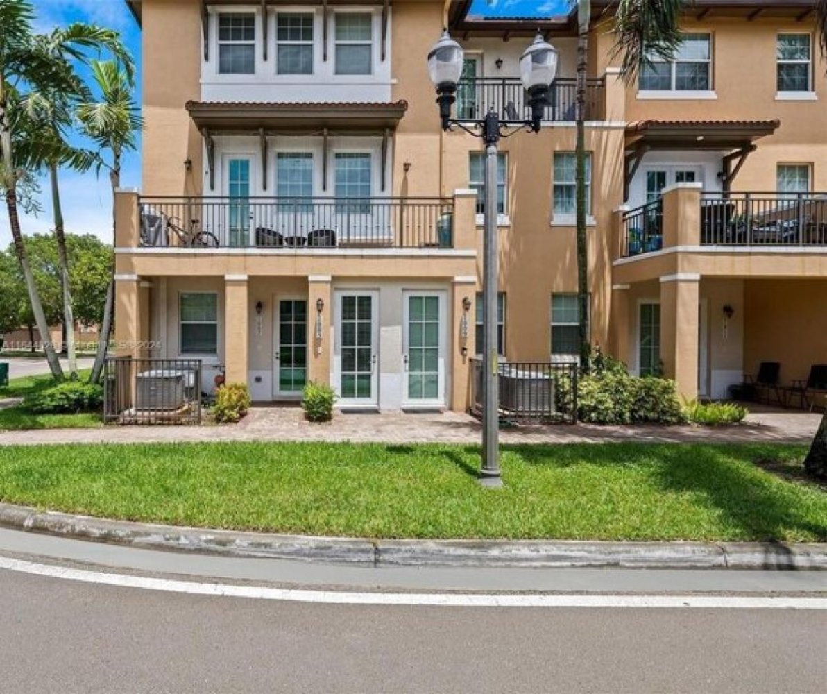 3 Schlafzimmer Haus in Pembroke Pines, USA, Nr. 375039