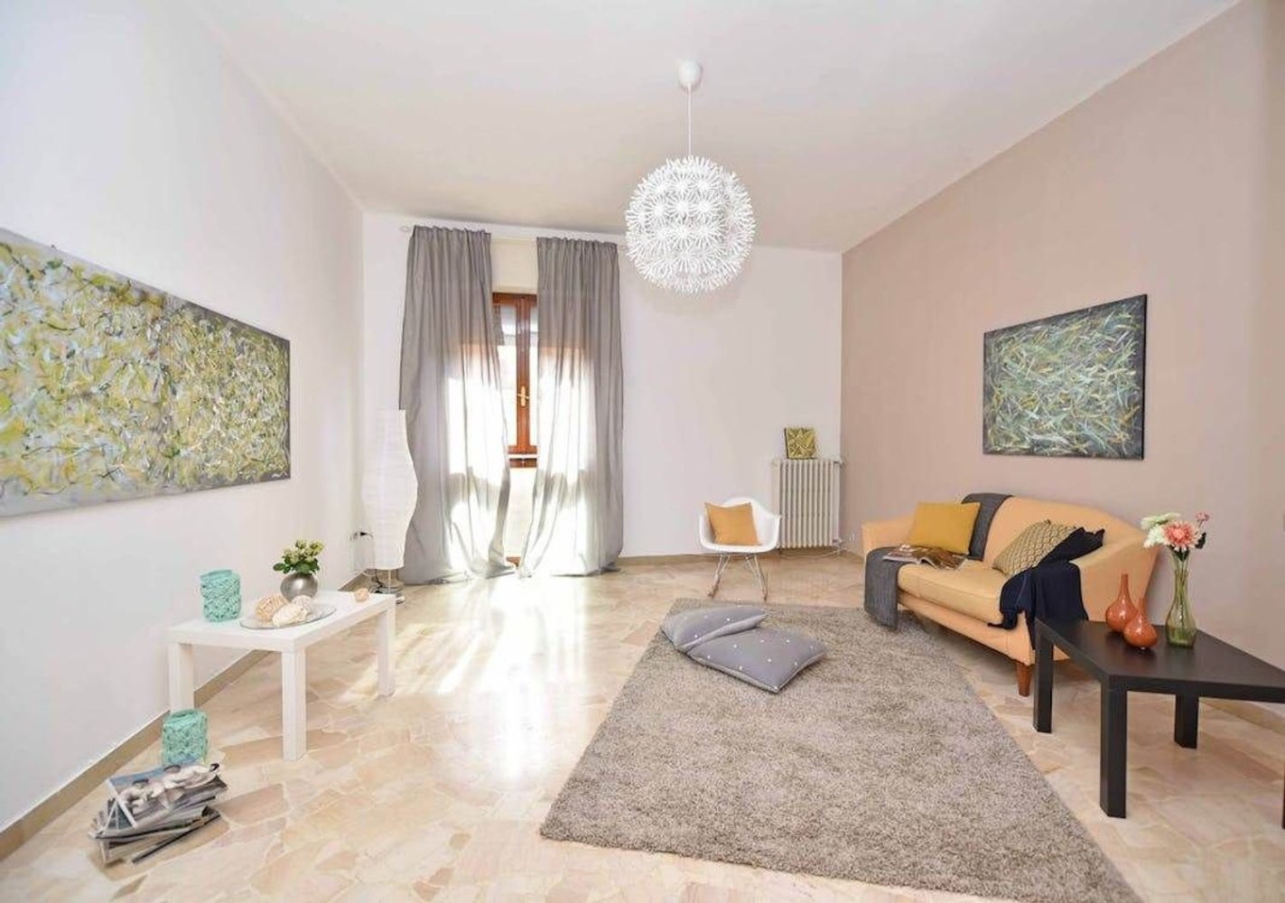 4 rooms Apartment in Florence, Italy No. 35221
