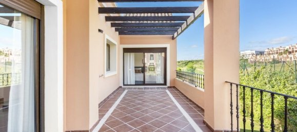 3 bedrooms Villa in Estepona, Spain No. 10045 4