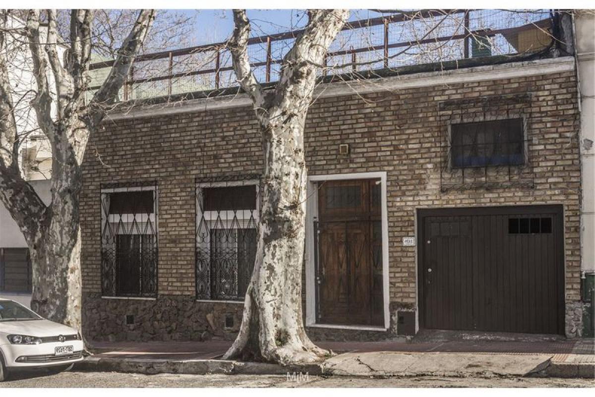 3 bedrooms House in Montevideo, Uruguay No. 3522