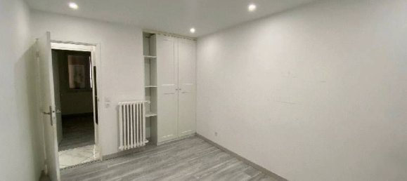 3 Schlafzimmer Wohnung in Clichy-sous-Bois, France, Nr. 184702 9