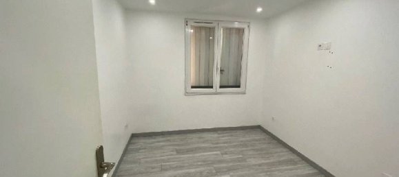 3 Schlafzimmer Wohnung in Clichy-sous-Bois, France, Nr. 184702 8