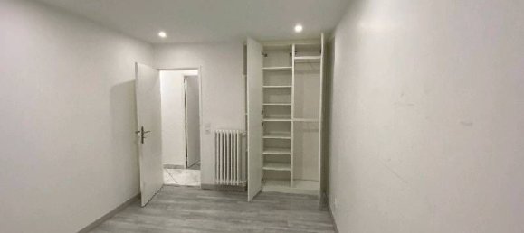 3 Schlafzimmer Wohnung in Clichy-sous-Bois, France, Nr. 184702 7