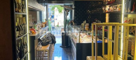 2 rooms Commercial property in Caserta, Italy No. 225879 2