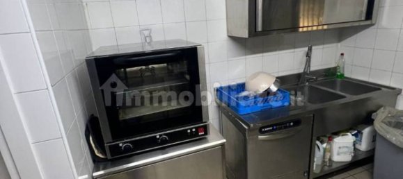 2 rooms Commercial property in Caserta, Italy No. 225879 3