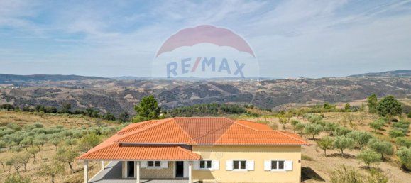 Casa de 3 dormitorios en Alfandega da Fe, Portugal No. 157377 5