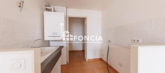 2 chambres Appartement à Riom, France No. 206928 3