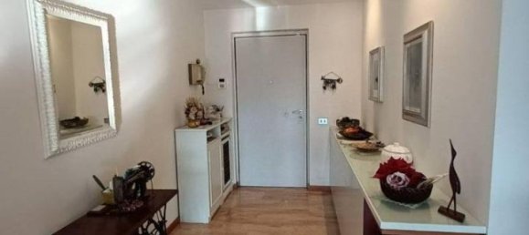 4 rooms Apartment in Varese, Italy No. 33134 36