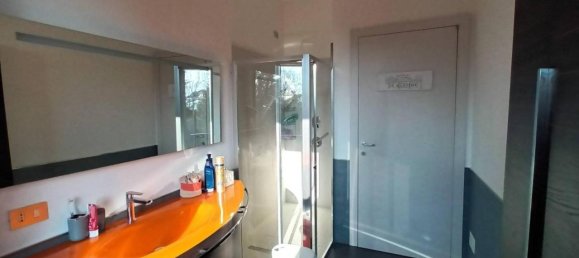 4 rooms Apartment in Varese, Italy No. 33134 15