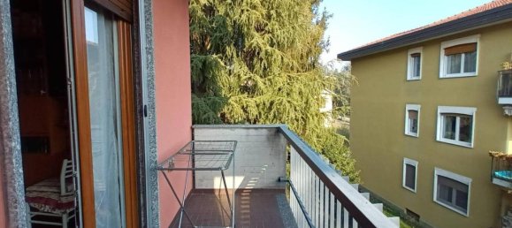 4 rooms Apartment in Varese, Italy No. 33134 10