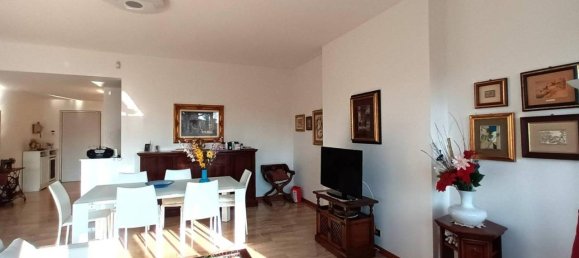4 rooms Apartment in Varese, Italy No. 33134 28