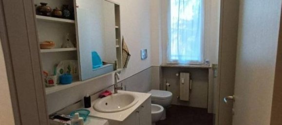 4 rooms Apartment in Varese, Italy No. 33134 45