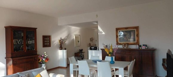 4 rooms Apartment in Varese, Italy No. 33134 27