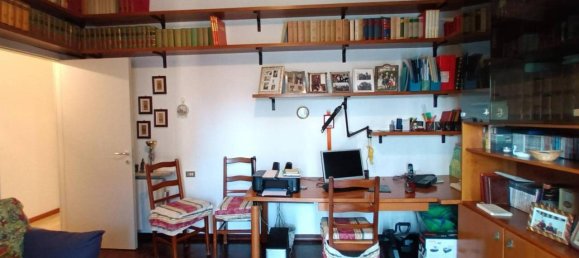 4 rooms Apartment in Varese, Italy No. 33134 9