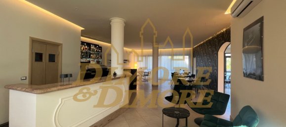 180m² Commercial property in Brezzo di Bedero, Italy No. 146762 11