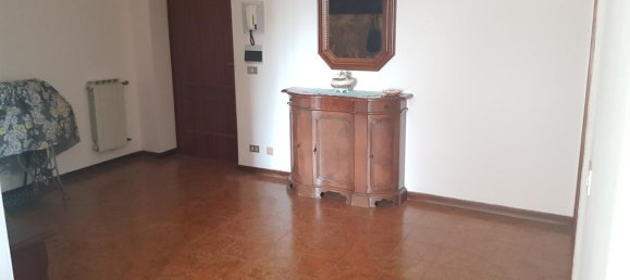 4غرفة شقة في Castelnuovo Magra, Italy رقم 79505 25