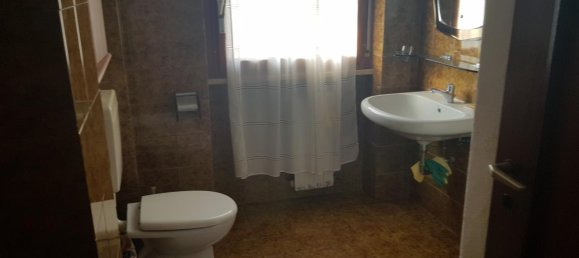 4غرفة شقة في Castelnuovo Magra, Italy رقم 79505 22