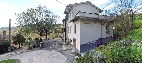 4 bedrooms Apartment in Gubbio, Italy No. 353184 16