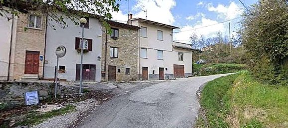 4 bedrooms Apartment in Gubbio, Italy No. 353184 4