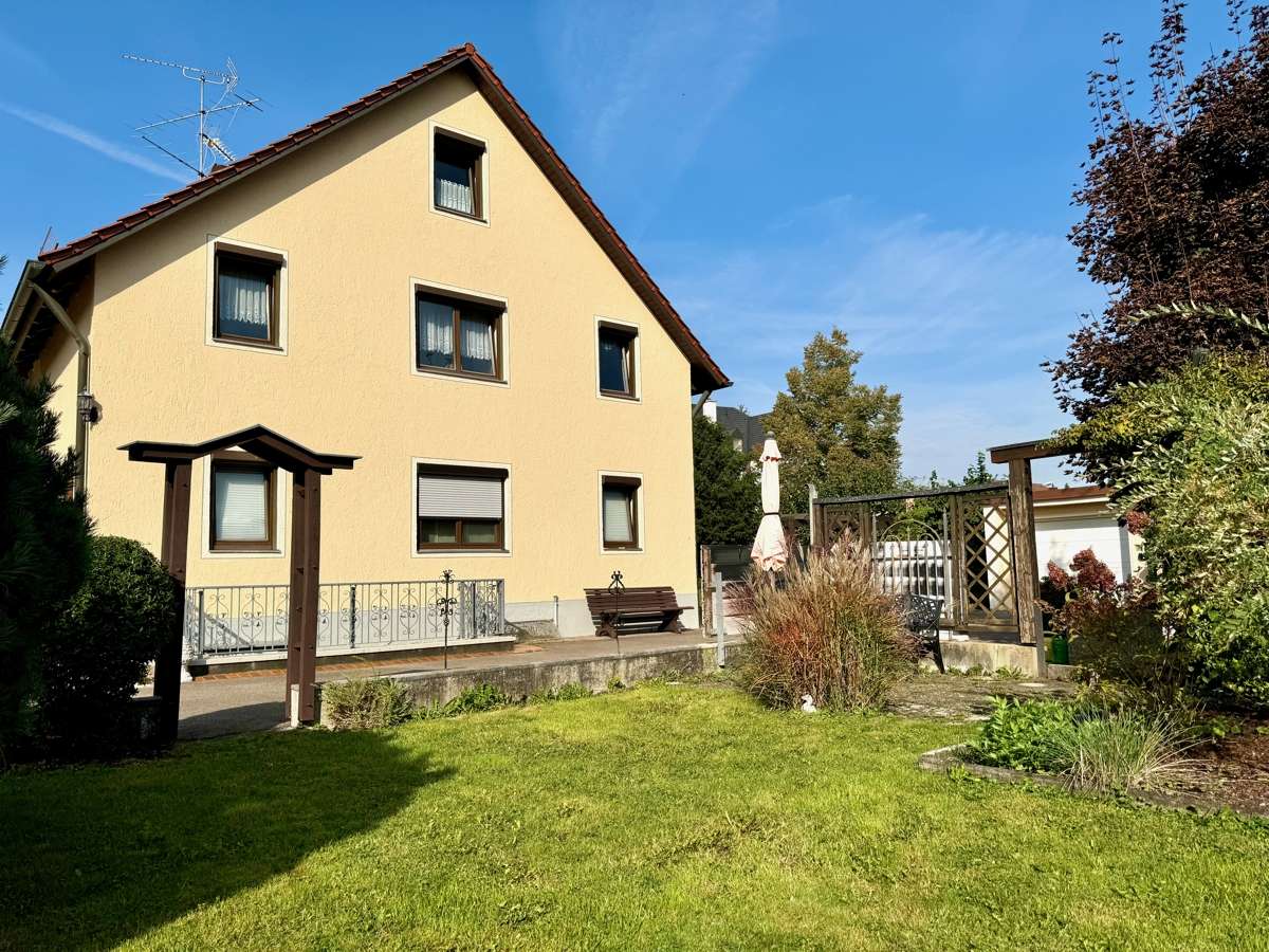 4 bedrooms House in Augsburg, Germany No. 38987