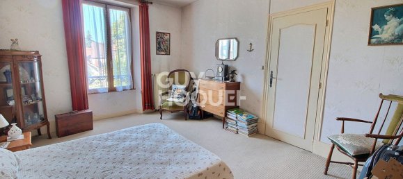 4 bedrooms House in Rambouillet, France No. 325376 4