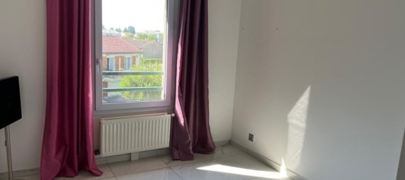 2 غرف نوم شقة في Saint-Andre-de-Corcy, France رقم 289583 15