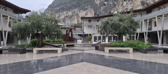 Gewerbliche Immobilie in Arco, Italy 2161m², Nr. 372976 18