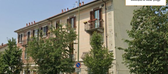 2 rooms Apartment in Turin, Italy No. 50227 3