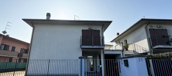4 rooms Villa in Colorno, Italy No. 116468 3