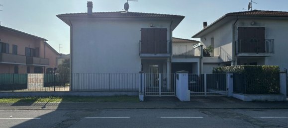 4 rooms Villa in Colorno, Italy No. 116468 6