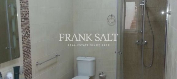 Moradia em banda T5 em Zebbug, Malta N.º 10855 17