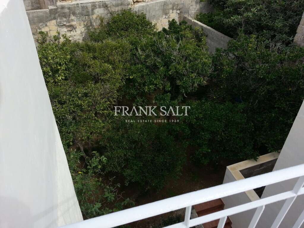 Moradia em banda T5 em Zebbug, Malta N.º 10855