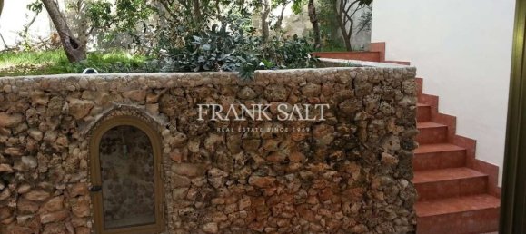 Moradia em banda T5 em Zebbug, Malta N.º 10855 8