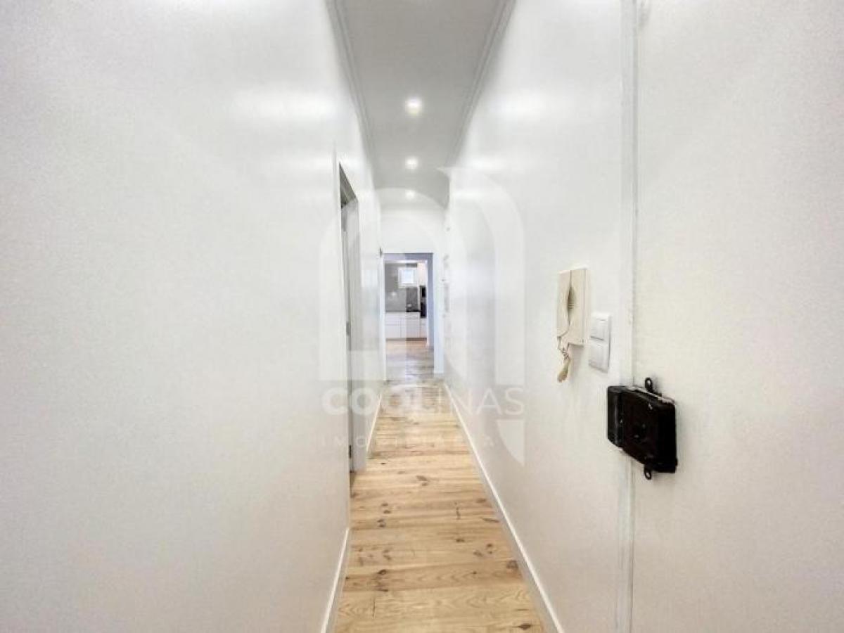 2 bedrooms Apartment in Lisbon, Portugal No. 6180