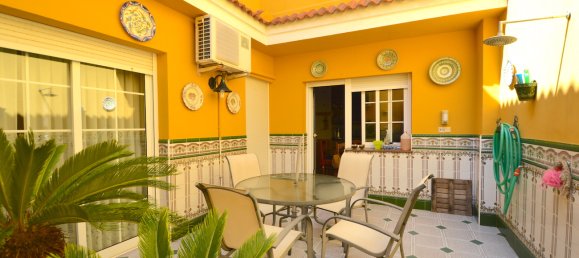 Villa de 4 dormitorios en Pilar de la Horadada, Spain No. 512 3