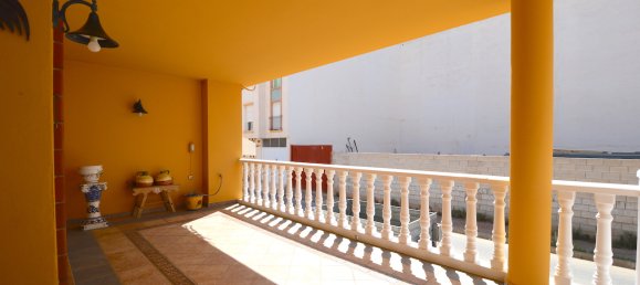 Villa de 4 dormitorios en Pilar de la Horadada, Spain No. 512 4