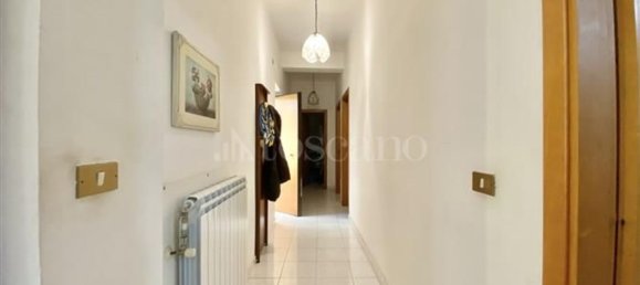 4-salle Appartement à Messina, Italy No. 267589 10