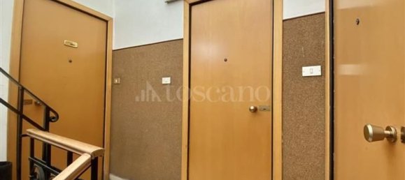 4-salle Appartement à Messina, Italy No. 267589 8