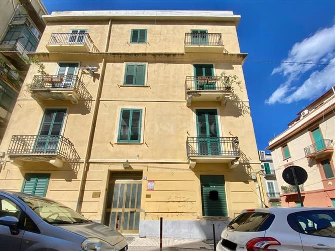 4-salle Appartement à Messina, Italy No. 267589